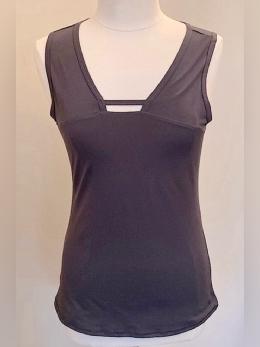 Fabletics Alberta Gray SZ S Gorpcore Clean Girl Athleisure Sporty Chic Top